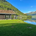Perfect Base In Jolster With Stunning Views Of Jolstravatnet Dom wakacyjny