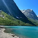 Perfect Base In Jolster With Stunning Views Of Jolstravatnet 谢伊
