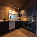 Perfect Base In Jolster With Stunning Views Of Jolstravatnet 度假居