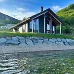 Dom wakacyjny Perfect Base In Jolster With Stunning Views Of Jolstravatnet Skei (Sogn og Fjordane)