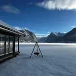 Perfect Base In Jølster With Stunning Views Of Jølstravatnet Feriehus Skei (Sogn og Fjordane)