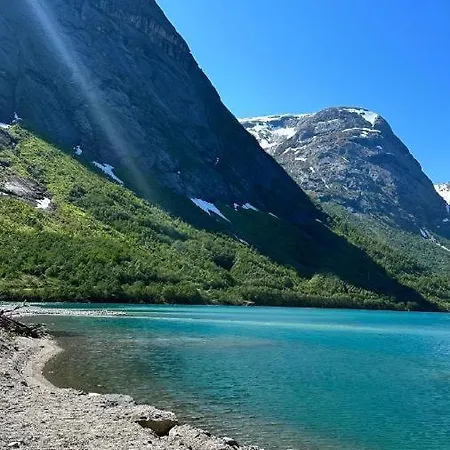 Perfect Base In Jolster With Stunning Views Of Jolstravatnet 度假居