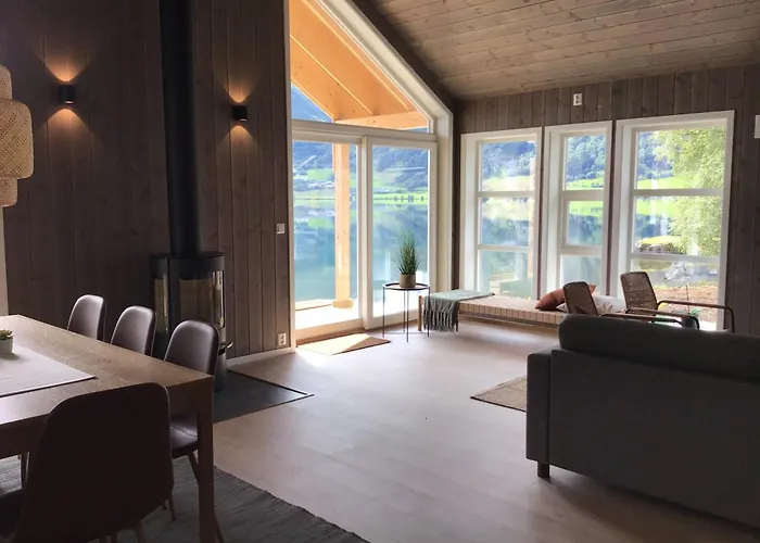 Vakantiehuis Perfect Base In Jolster With Stunning Views Of Jolstravatnet Skei (Sogn og Fjordane)