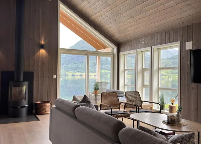 Perfect Base In Jolster With Stunning Views Of Jolstravatnet Skei (Sogn og Fjordane)