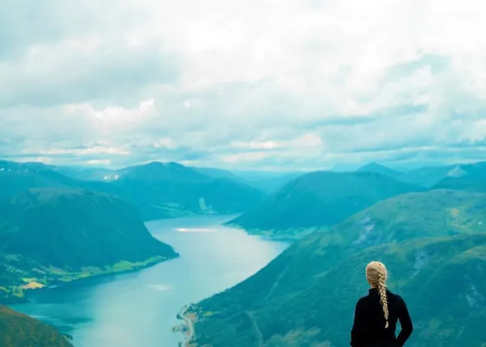 Ferienhaus With Unmatched View In Jolster Skei (Sogn og Fjordane)